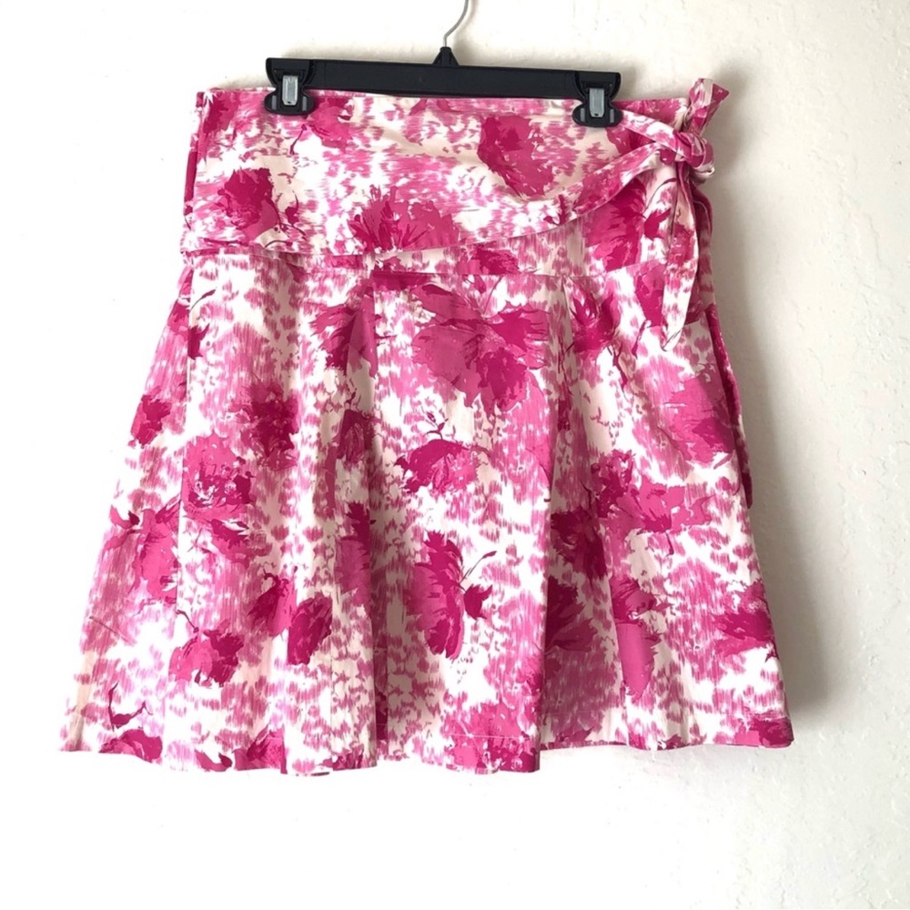 Tabitha pink floral skirt Size 8